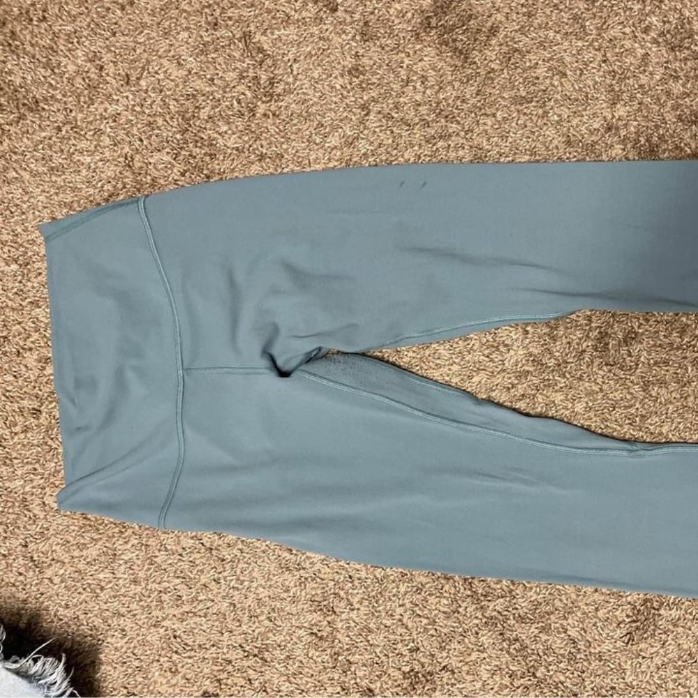 Lululemon align crops size 6